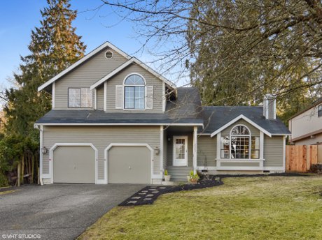 New Summer Hill Property on the Market in Issaquah!